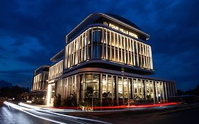Four Hills Hotel